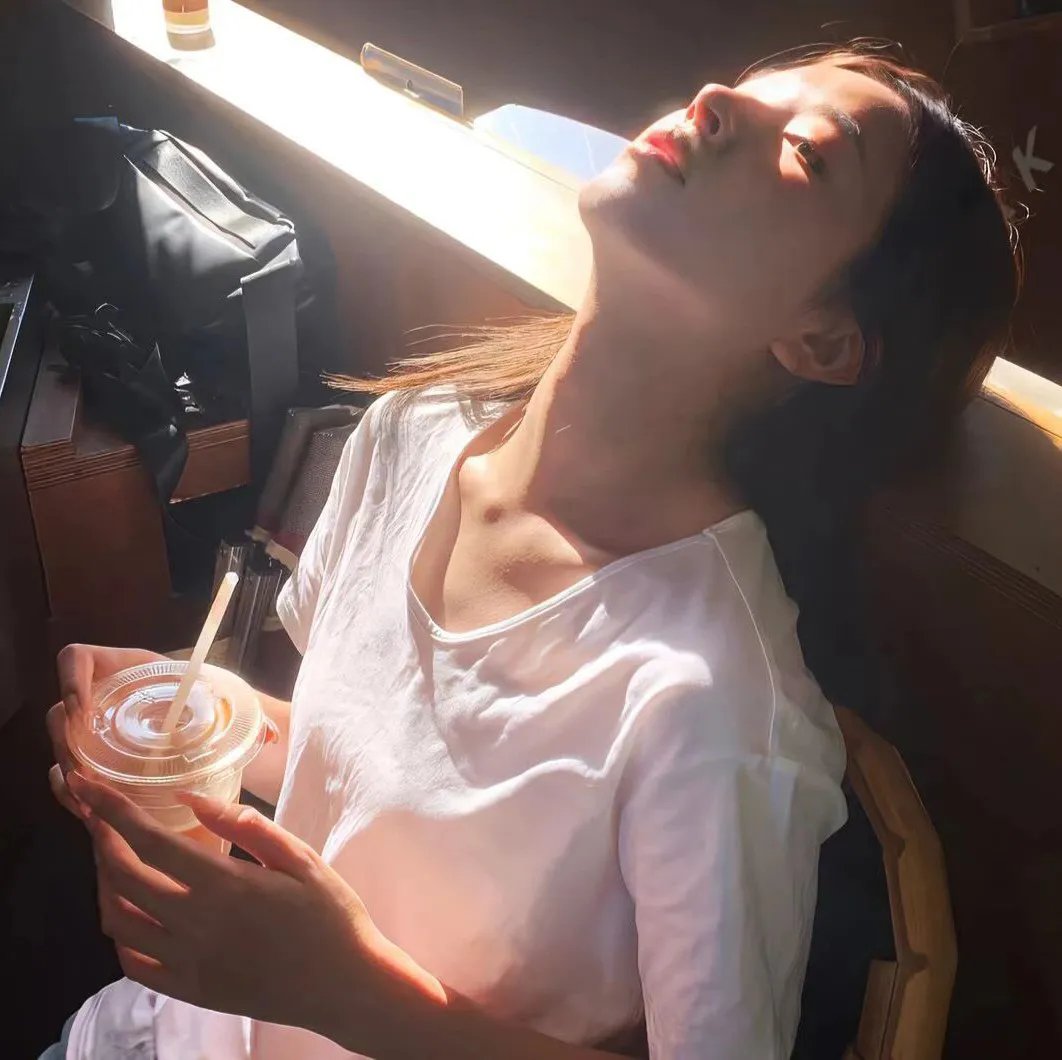 3条友饮醉走海报